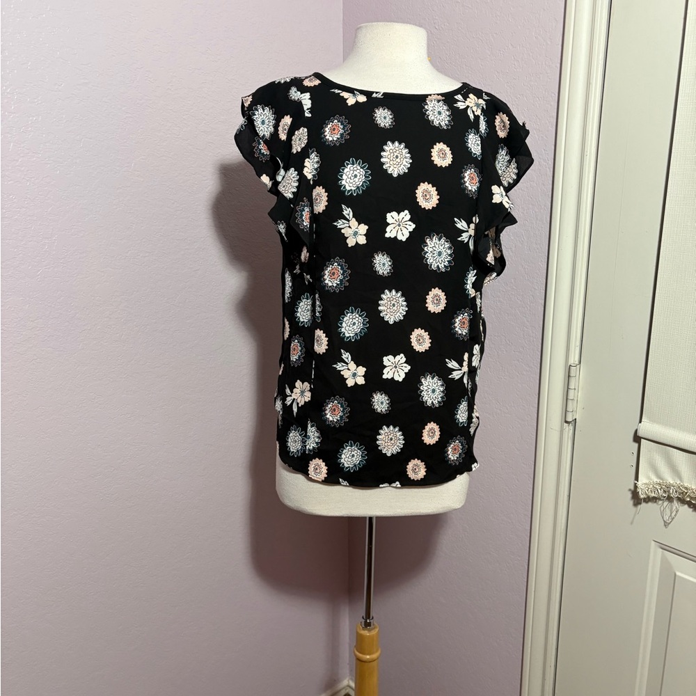 LOFT Floral Navy Flutter Sleeve Top.  Size L